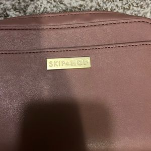 Skip Hop Adjustable Greenwich Convertible Hip Pack, Vegan Leather, Dusty Rose